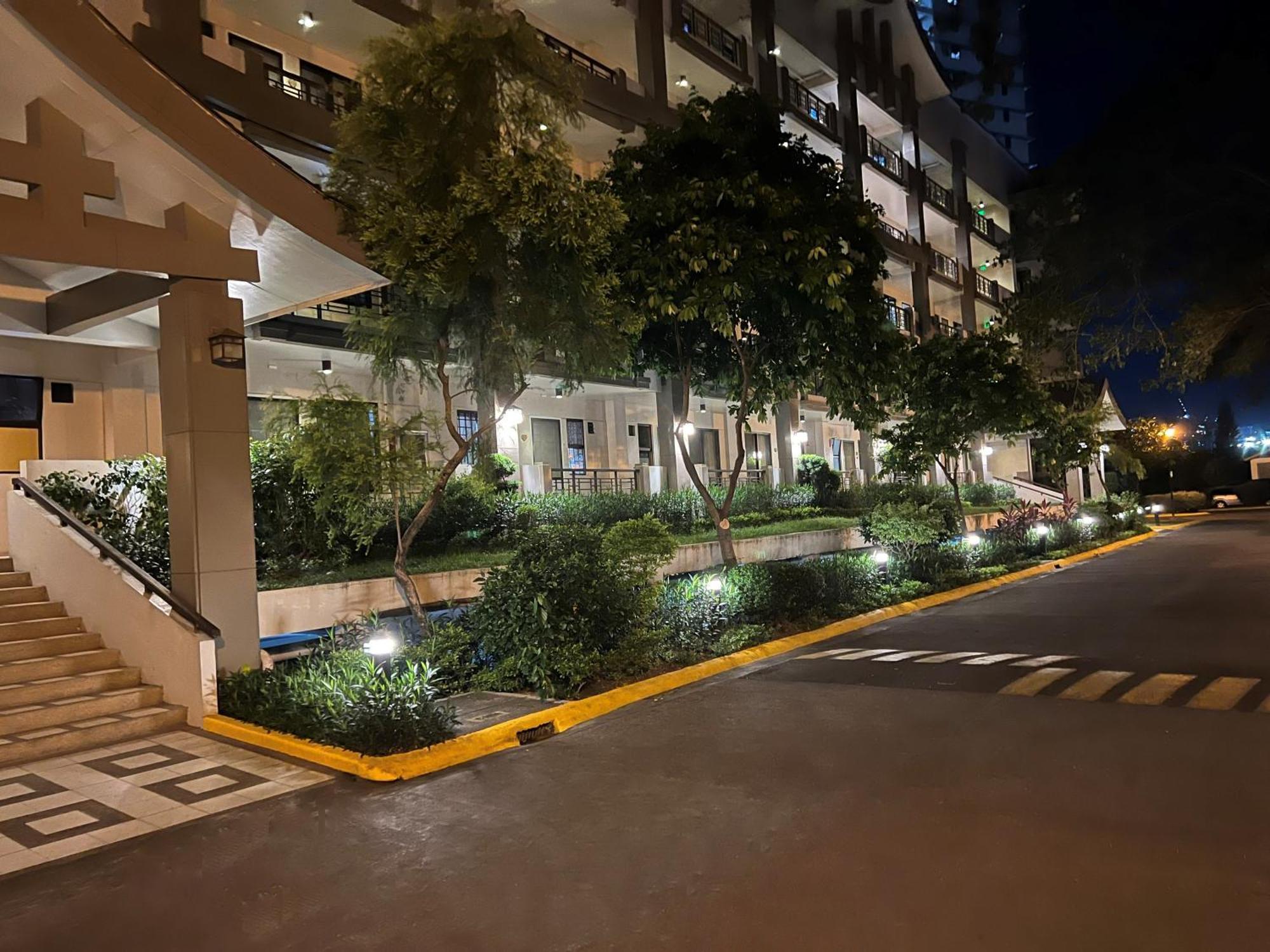 Stunning 2Br Apt, 65 Sq M Netflix At Rosewood Pointe Residences Near Bgc Manila Exterior photo
